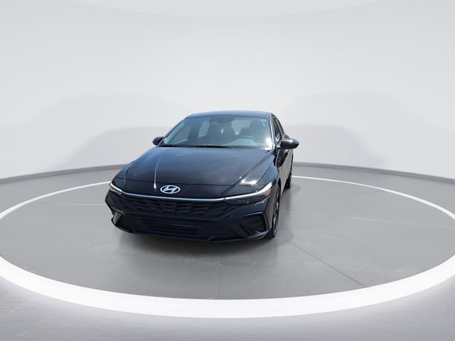 New 2026 Hyundai Elantra Sport FWD image 3