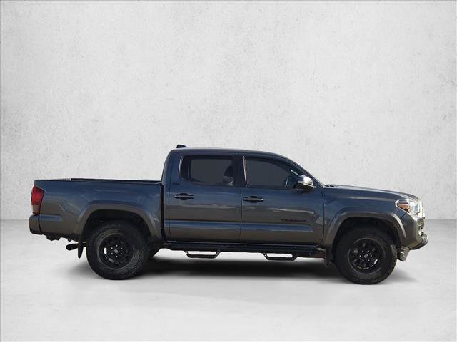 Used 2022 Toyota Tacoma SR5 w/ Technology Package image 4