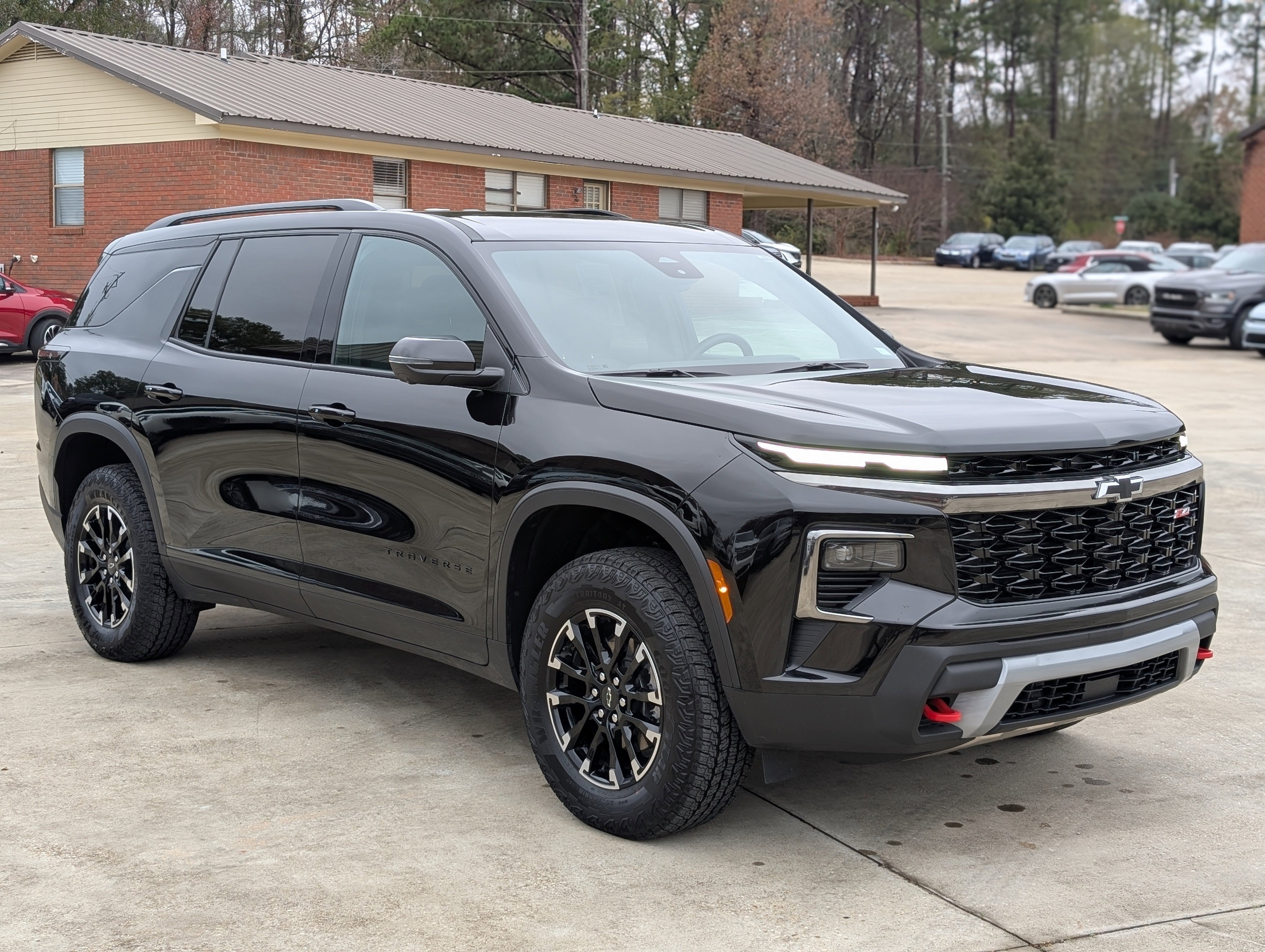 Used 2025 Chevrolet Traverse Z71 w/ Driver Confidence Package image 11