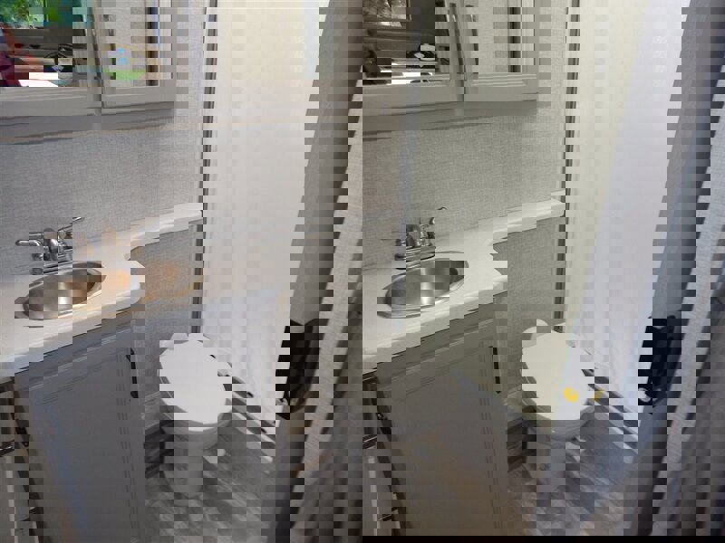 Used 2022 Ford E-450 and Econoline 450 Super Duty w/ Motorhome Prep Package image 35