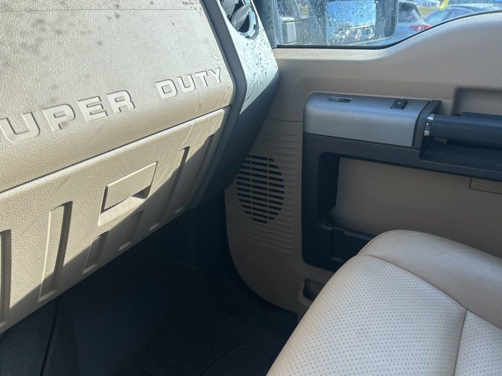 Used 2015 Ford F250 Lariat w/ Chrome Package image 19