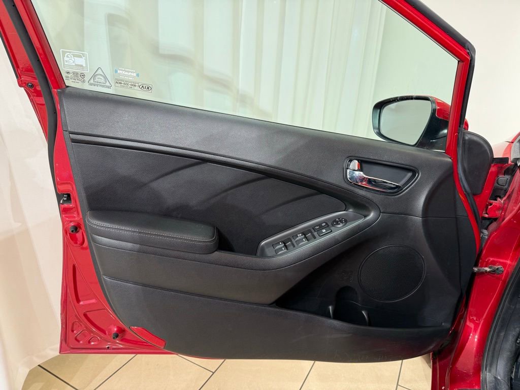 Used 2017 Kia Forte S image 14