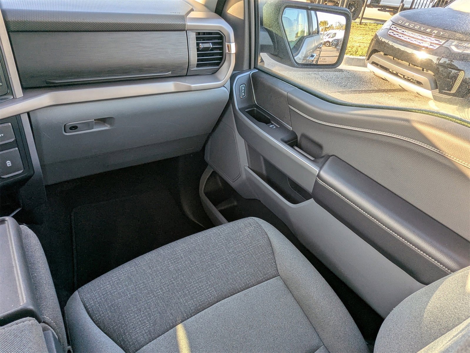 Used 2025 Ford F150 XLT w/ Equipment Group 301A Standard image 17