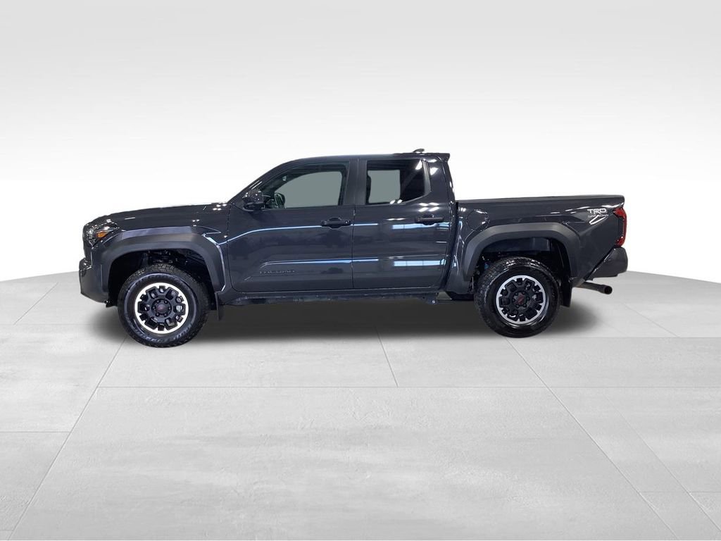 Used 2024 Toyota Tacoma TRD Off-Road image 3