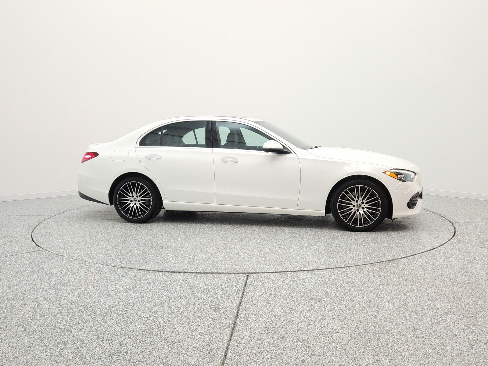 Used 2024 Mercedes-Benz C 300 Sedan image 4