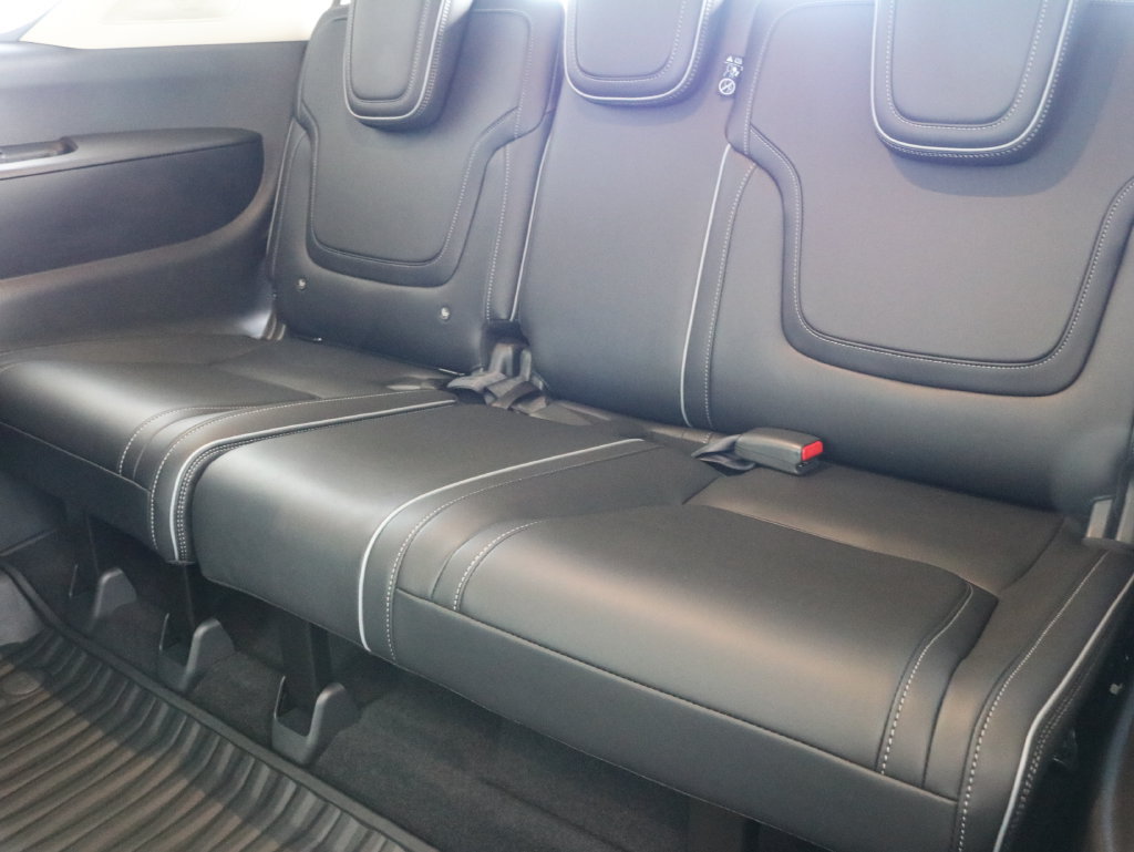 Used 2026 INFINITI QX80 Luxe w/ Cargo Package AWD/4WD image 34