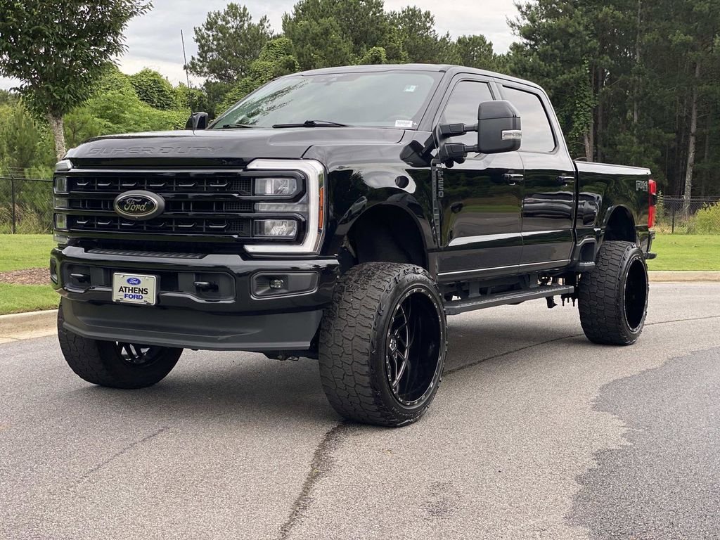Used 2024 Ford F250 XLT w/ Black Appearance Package AWD/4WD image 8