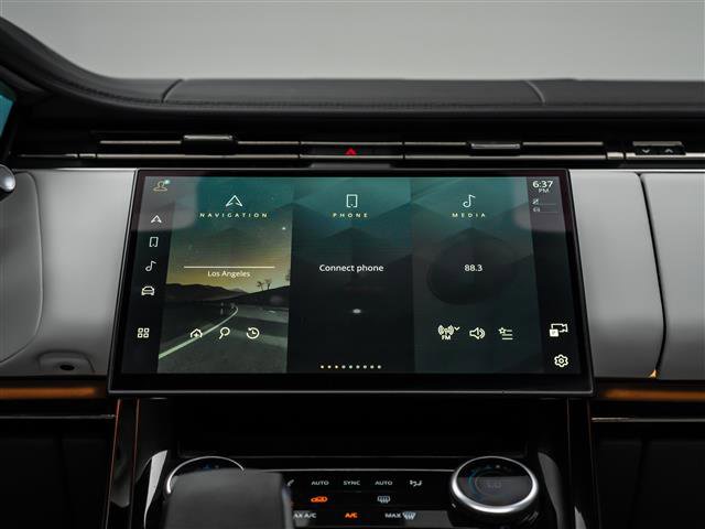 Used 2023 Land Rover Range Rover Sport SE image 19