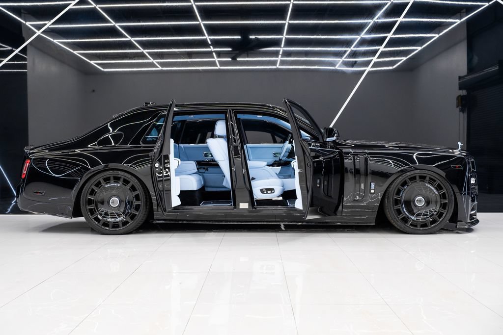 Used 2026 Rolls-Royce Phantom Sedan RWD image 9