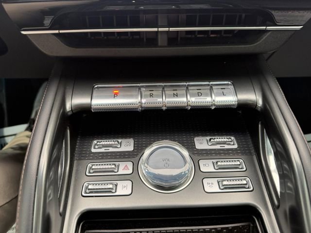 Used 2024 Lincoln Nautilus Reserve w/ Equipment Group 202A image 25