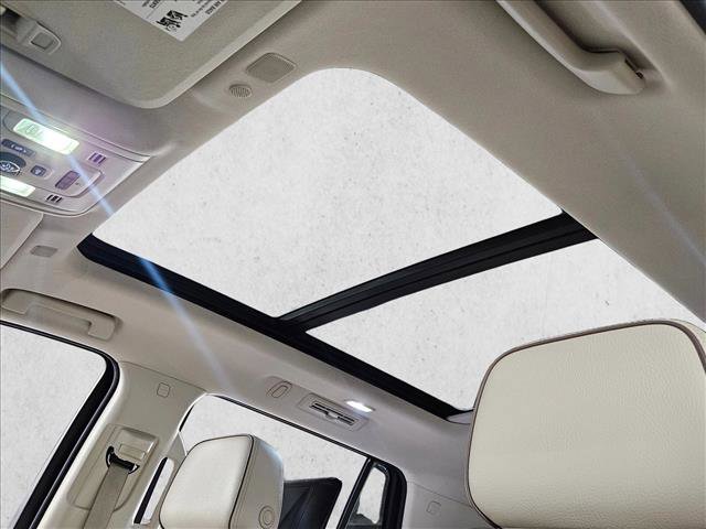 Used 2021 GMC Yukon Denali image 16