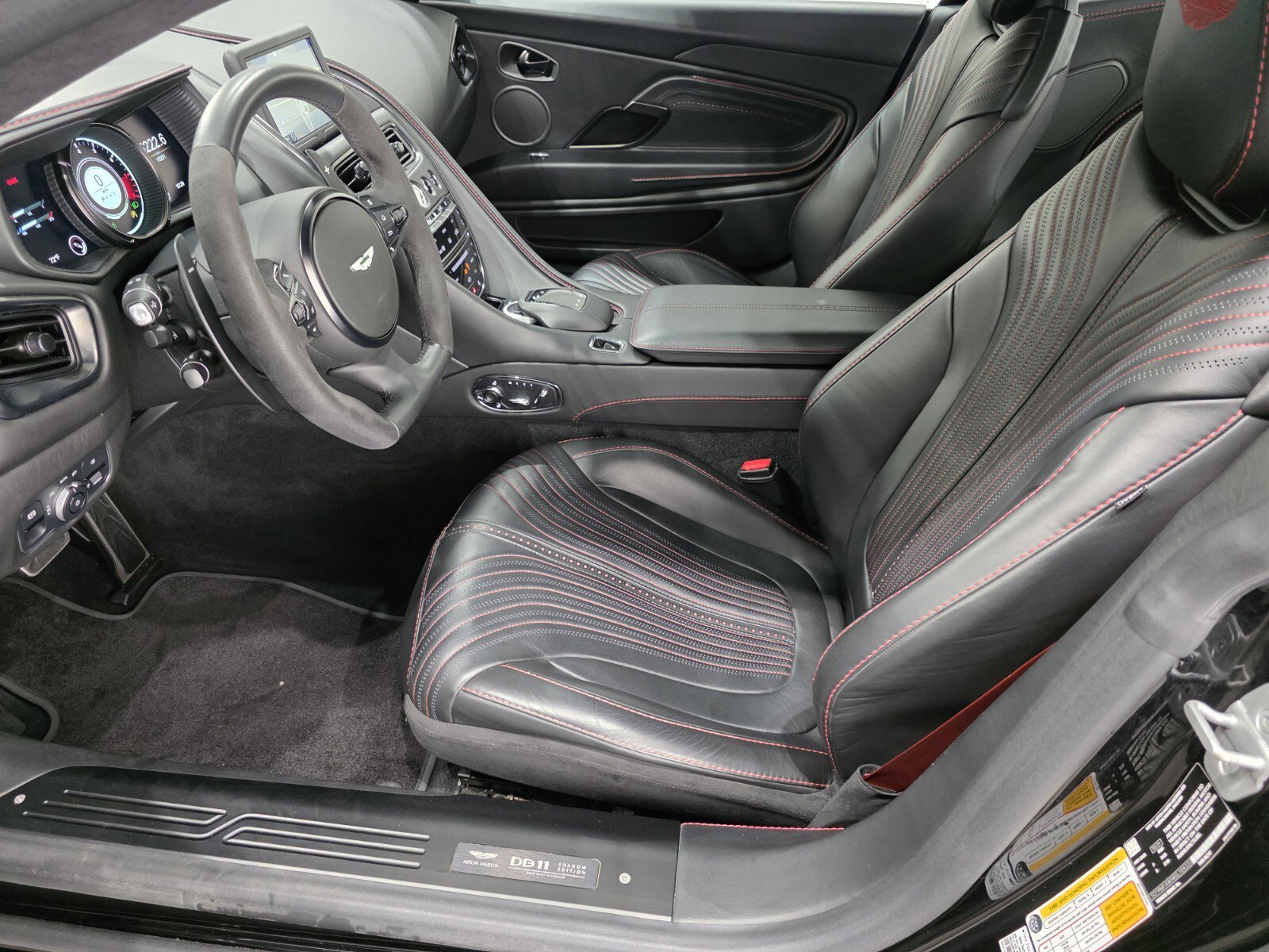 Used 2021 Aston Martin DB11 Coupe image 17