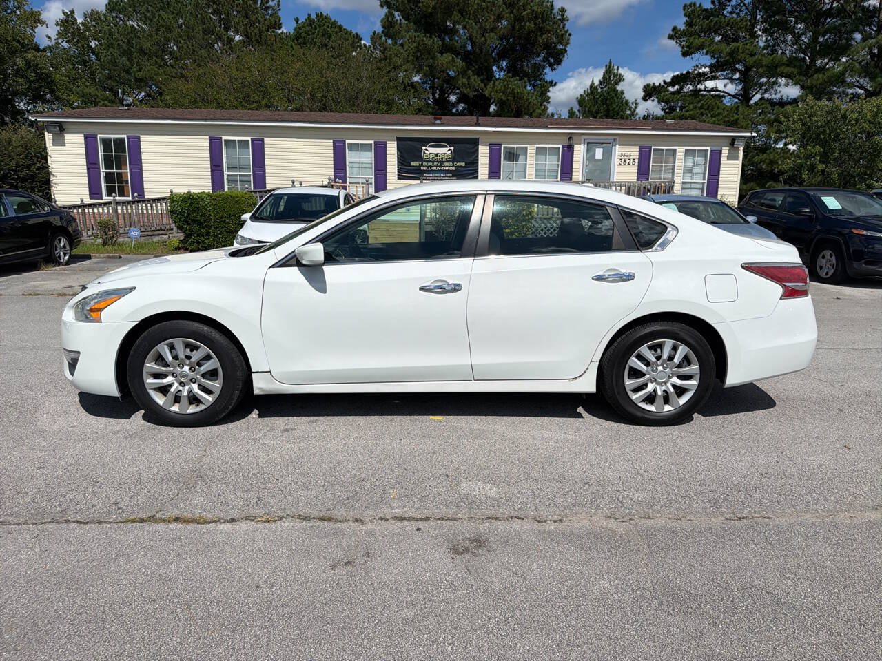 Used 2015 Nissan Altima 2.5 S w/ Power Driver Seat Package FWD image 8