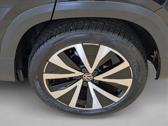 Used 2024 Volkswagen Taos SE image 26