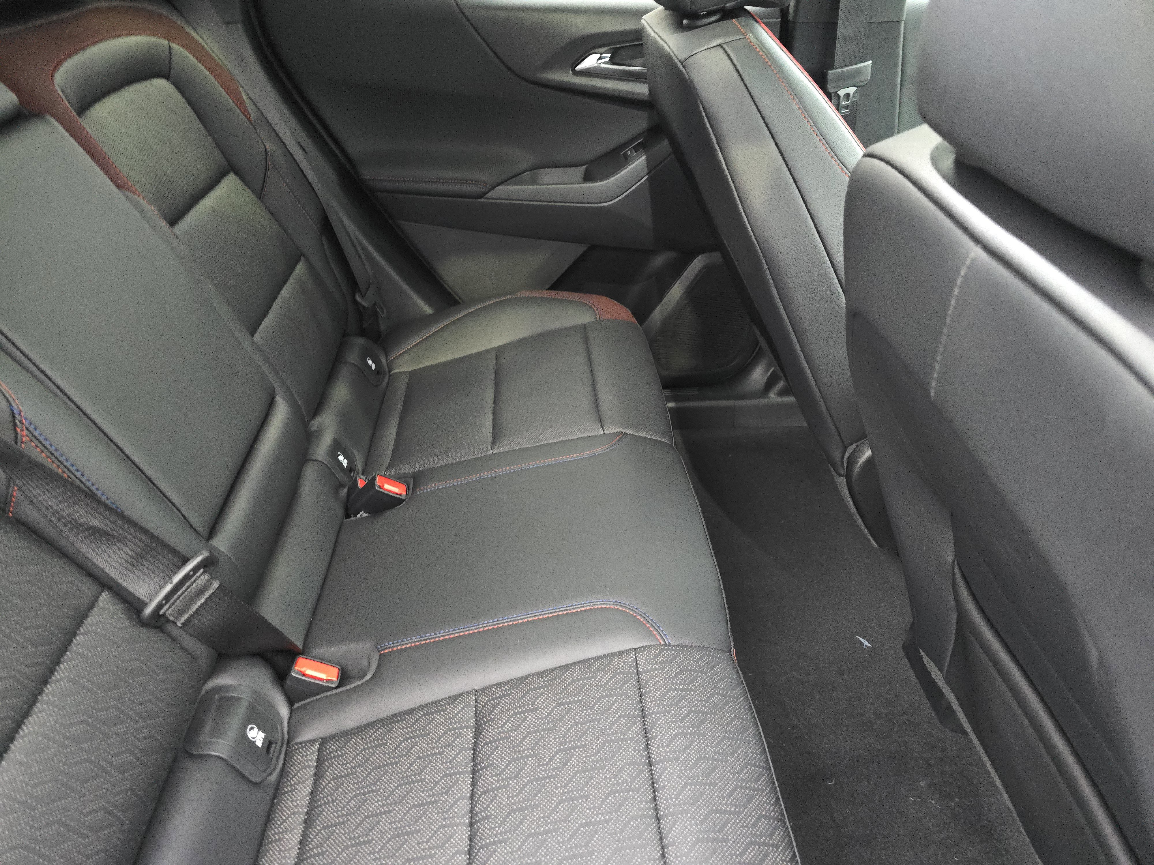 New 2026 Chevrolet Equinox RS image 25