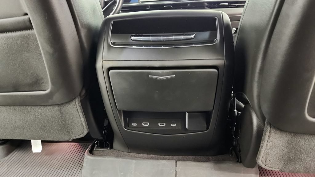 Used 2023 Cadillac Escalade ESV V w/ Heavy-Duty Trailer Package AWD/4WD image 52