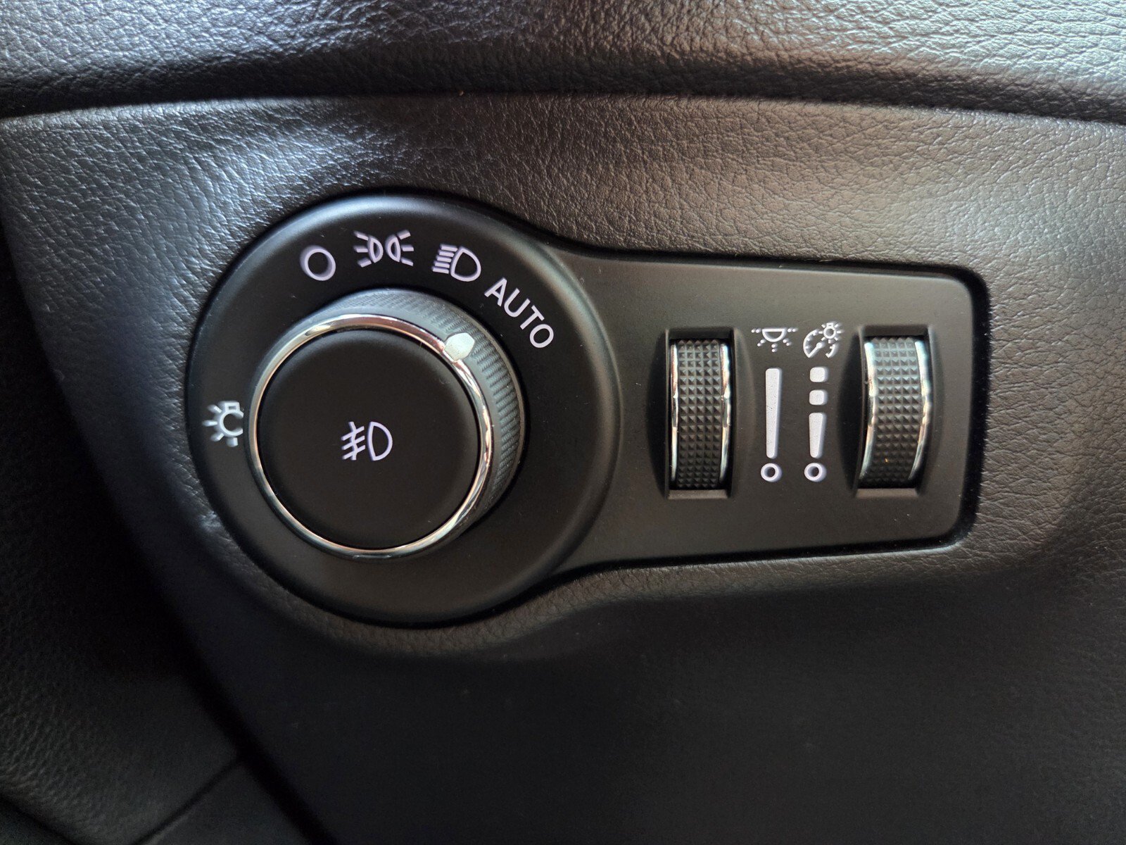 Used 2020 Jeep Compass Latitude FWD image 20