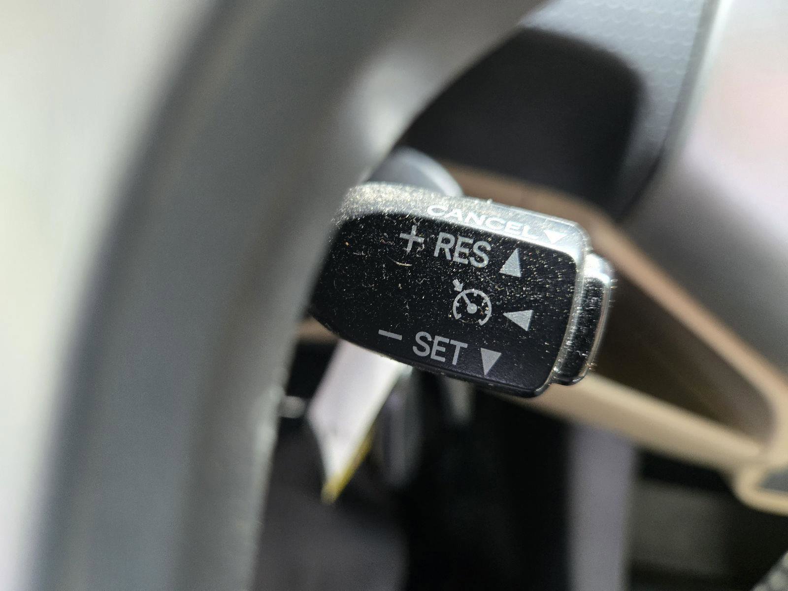 Used 2015 Toyota Tacoma PreRunner w/ SR5 Package RWD image 19