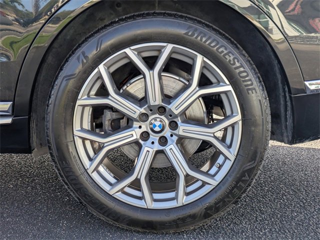 Used 2021 BMW X7 xDrive40i w/ Premium Package image 13