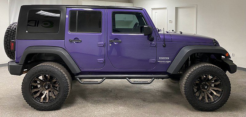 Used 2018 Jeep Wrangler Unlimited Sport w/ Max Tow Package image 4