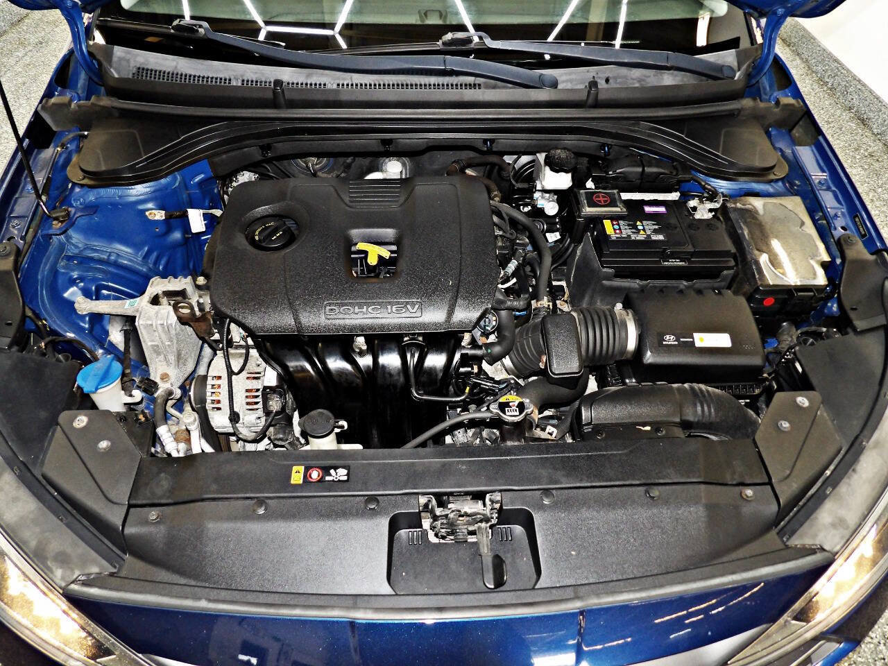 Used 2019 Hyundai Elantra SE FWD image 22