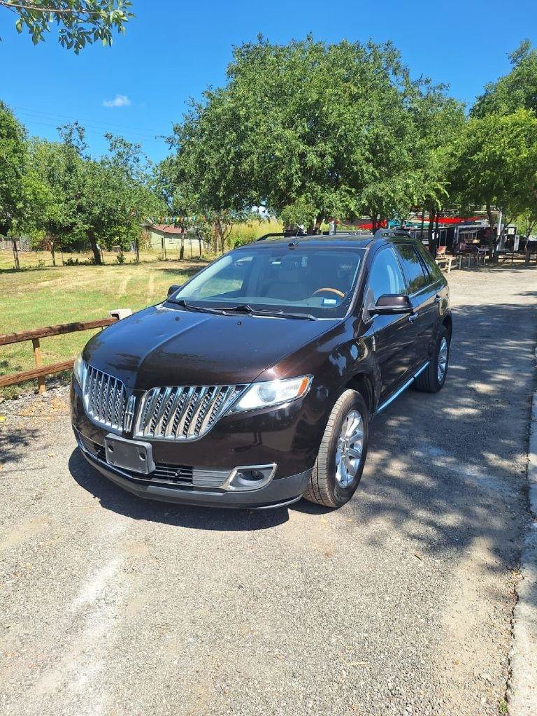 Used 2014 Lincoln MKX FWD w/ Equipment Group 101A image 18