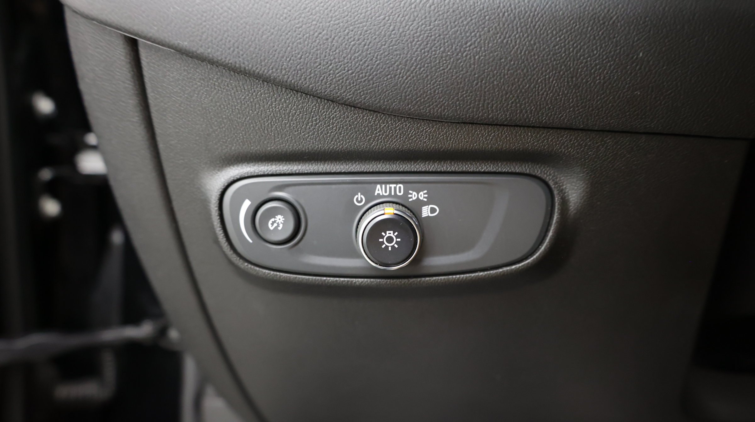 Used 2022 Chevrolet Equinox LS AWD/4WD image 17