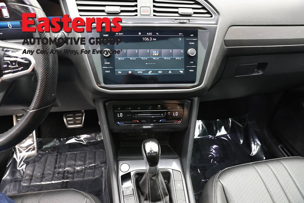 Used 2024 Volkswagen Tiguan SE R-Line AWD/4WD image 10