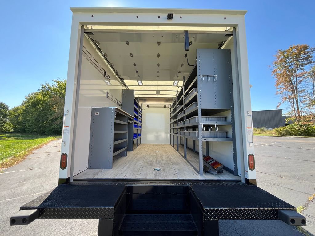 Used 2024 Isuzu NPR RWD image 5