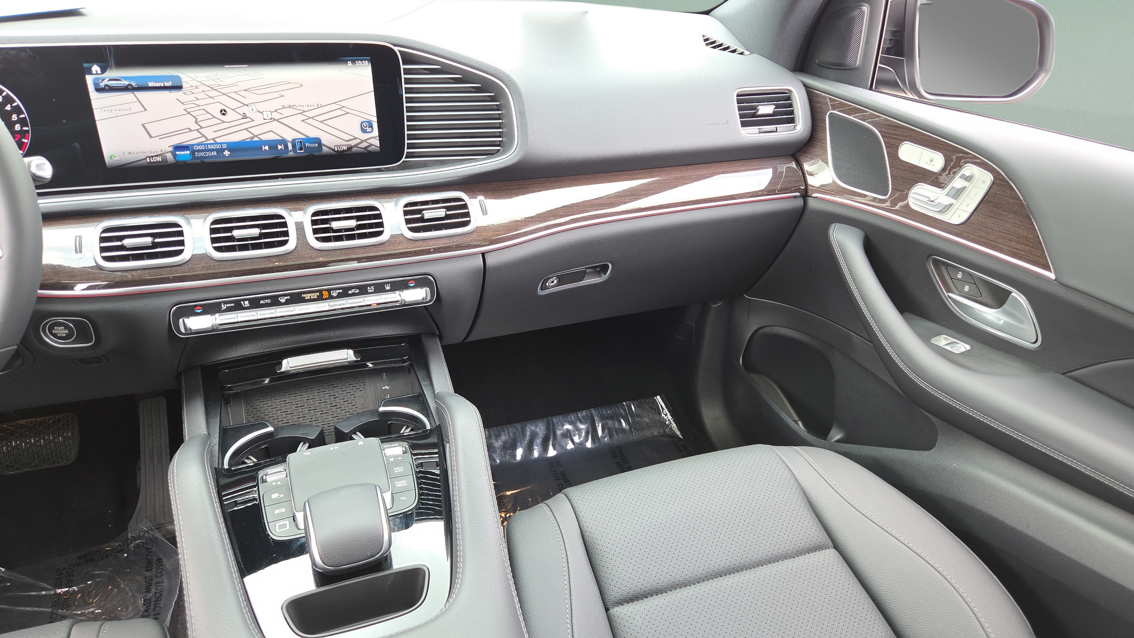 Used 2025 Mercedes-Benz GLE 450e 4MATIC image 14