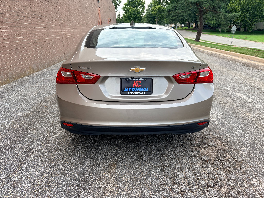 Used 2023 Chevrolet Malibu LT FWD image 4