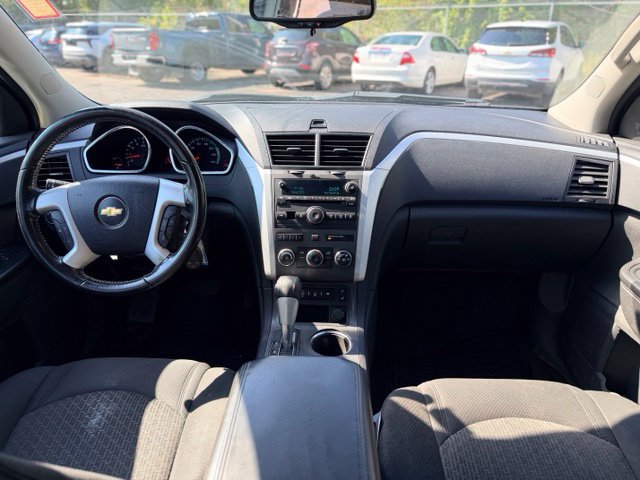 Used 2012 Chevrolet Traverse LT w/ LPO, 'HIT The Road' Package FWD image 17