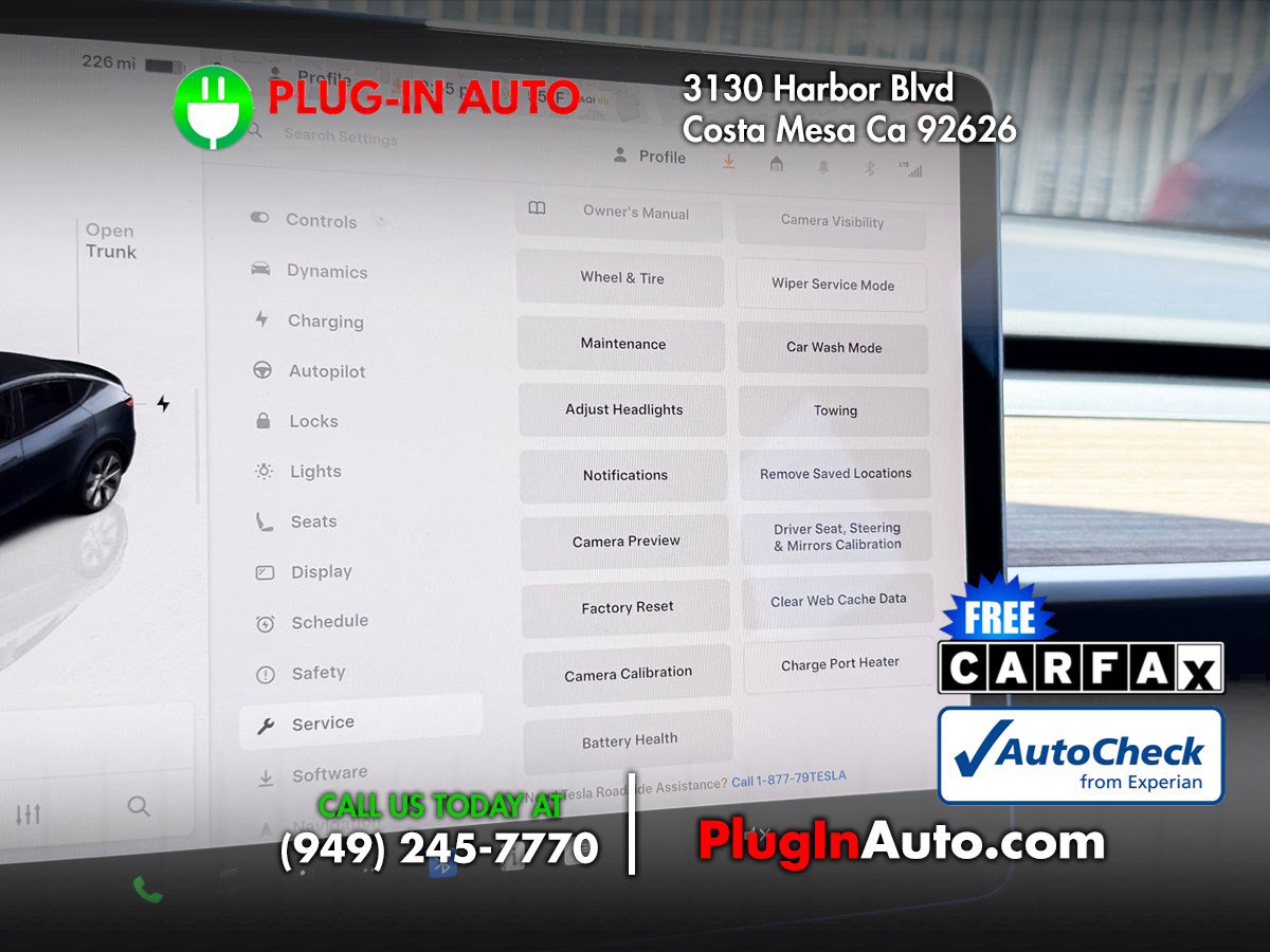Used 2024 Tesla Model Y Long Range AWD/4WD image 32