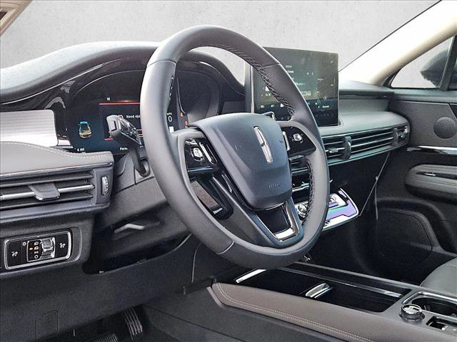 New 2026 Lincoln Corsair Premiere image 3