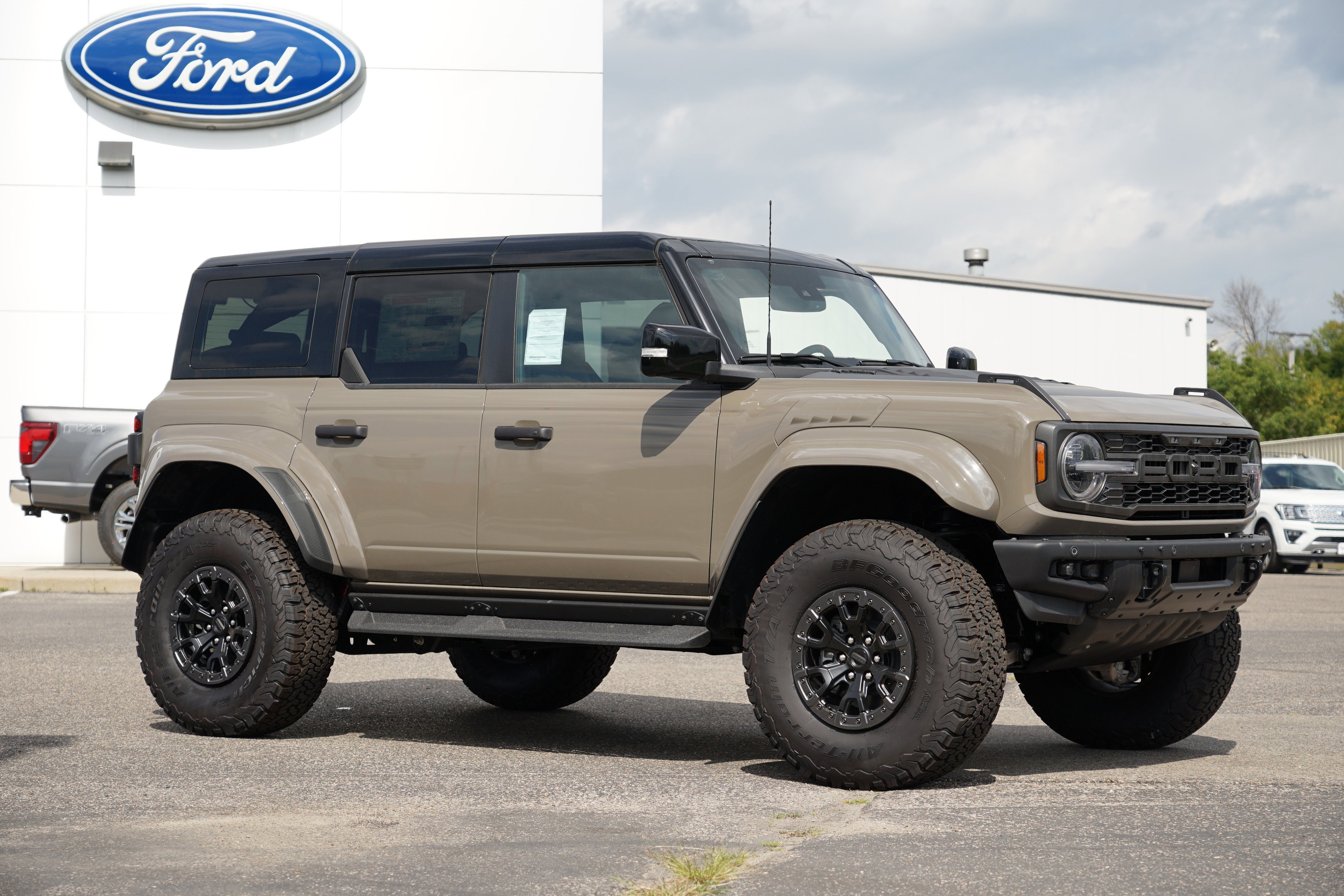 New 2025 Ford Bronco Raptor image 2