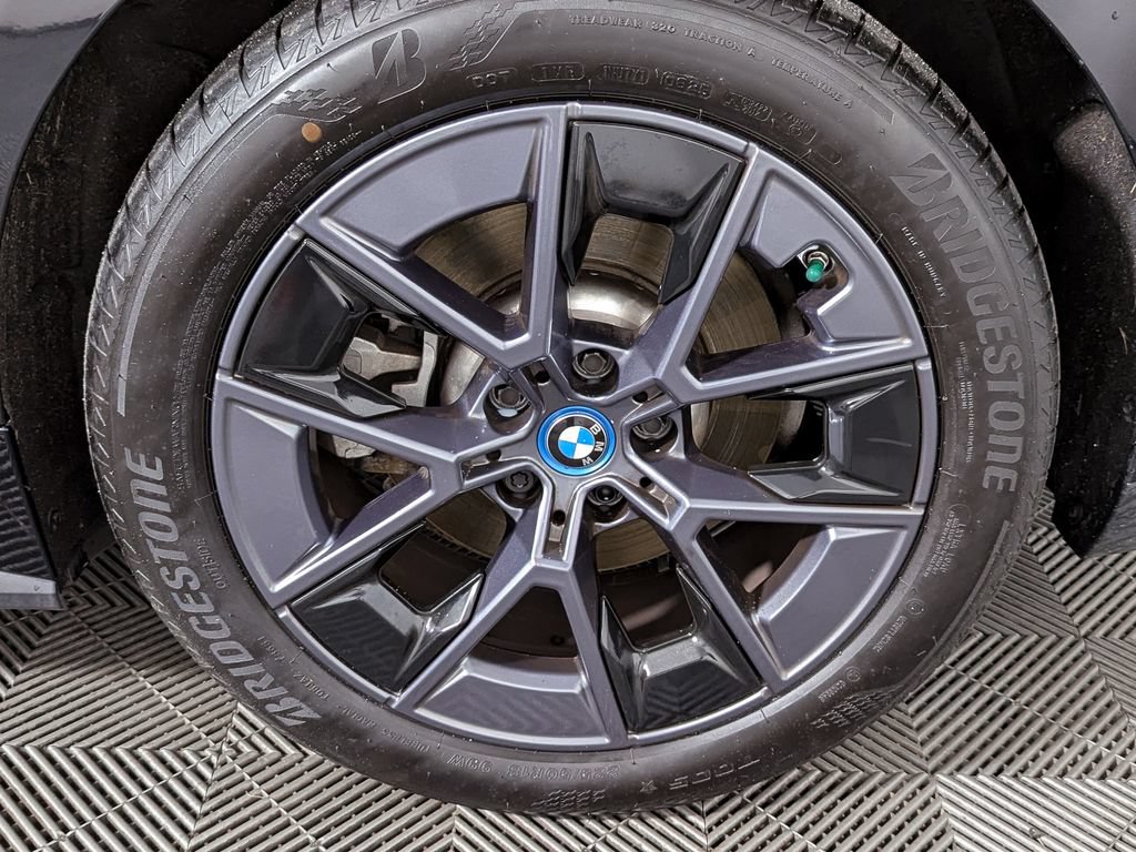 Used 2023 BMW i4 eDrive40 w/ Premium Package RWD image 49