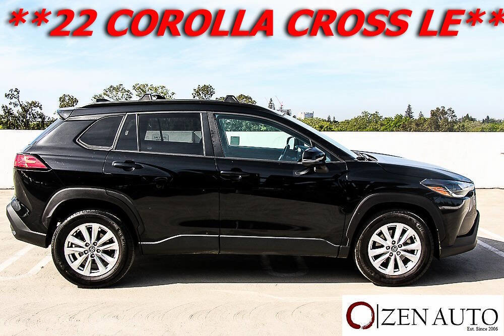 Used 2022 Toyota Corolla Cross LE w/ Black Badges Package (TMS) image 5