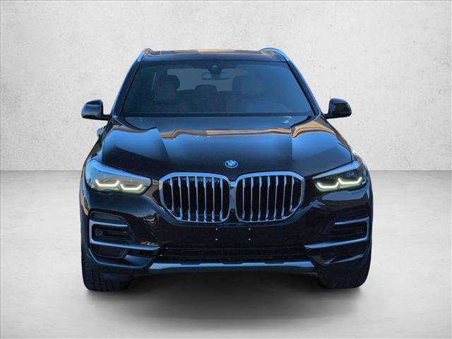 Used 2022 BMW X5 xDrive45e w/ Parking Assistance Package AWD/4WD image 2