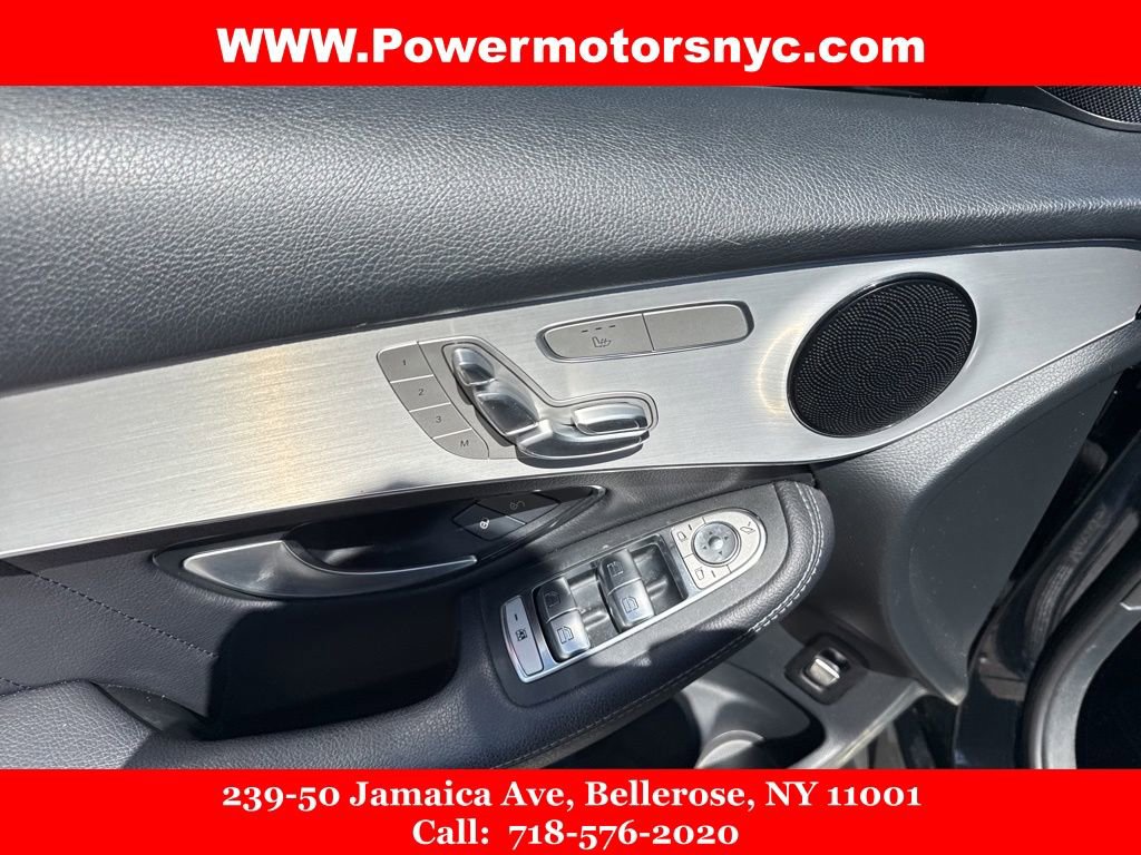 Used 2022 Mercedes-Benz GLC 300 4MATIC w/ AMG Line image 28