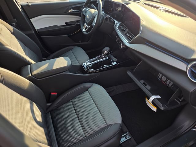 New 2026 Chevrolet Trax LT w/ Driver Confidence Package FWD image 37