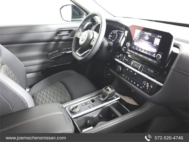 New 2025 Nissan Pathfinder SV w/ Cargo Package image 25