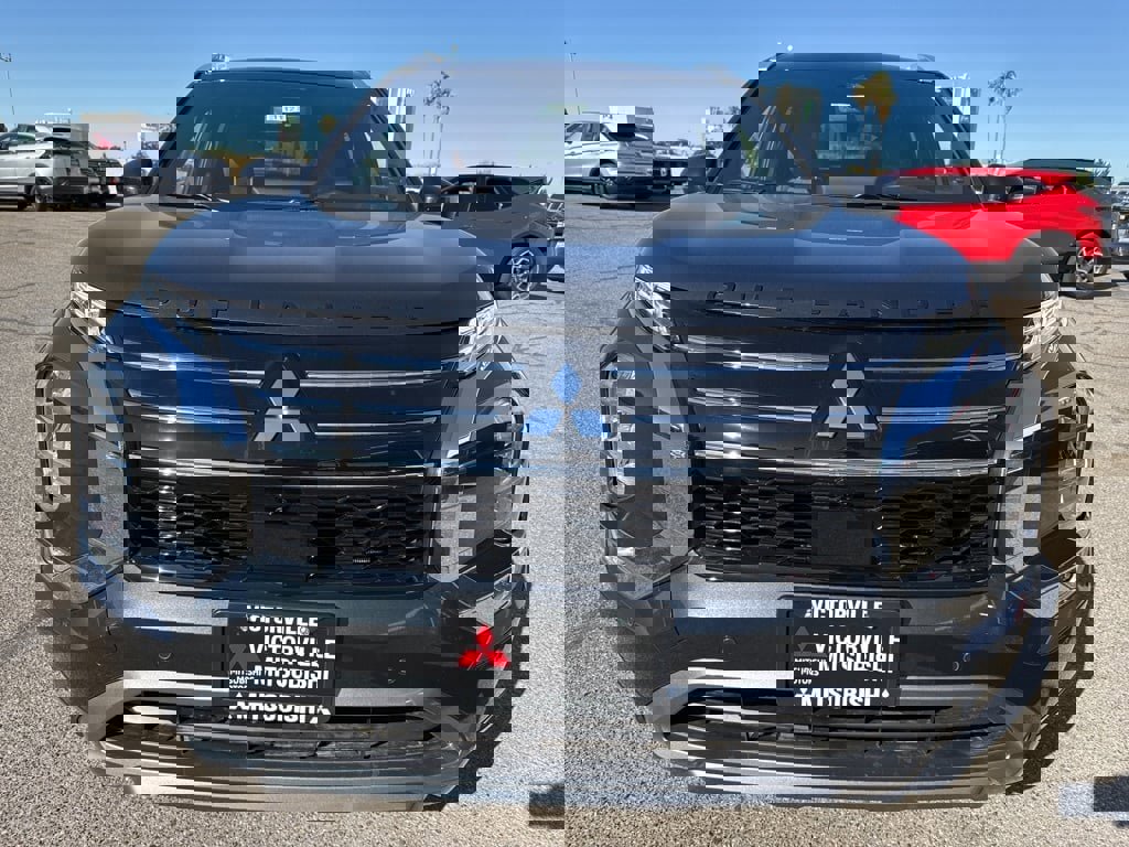 New 2025 Mitsubishi Outlander SEL image 2