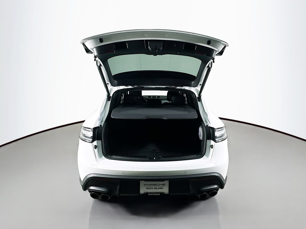 New 2025 Porsche Macan AWD/4WD image 28