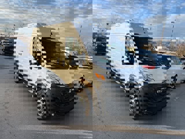 Used 2024 RAM ProMaster 2500 w/ Convenience Group image 18