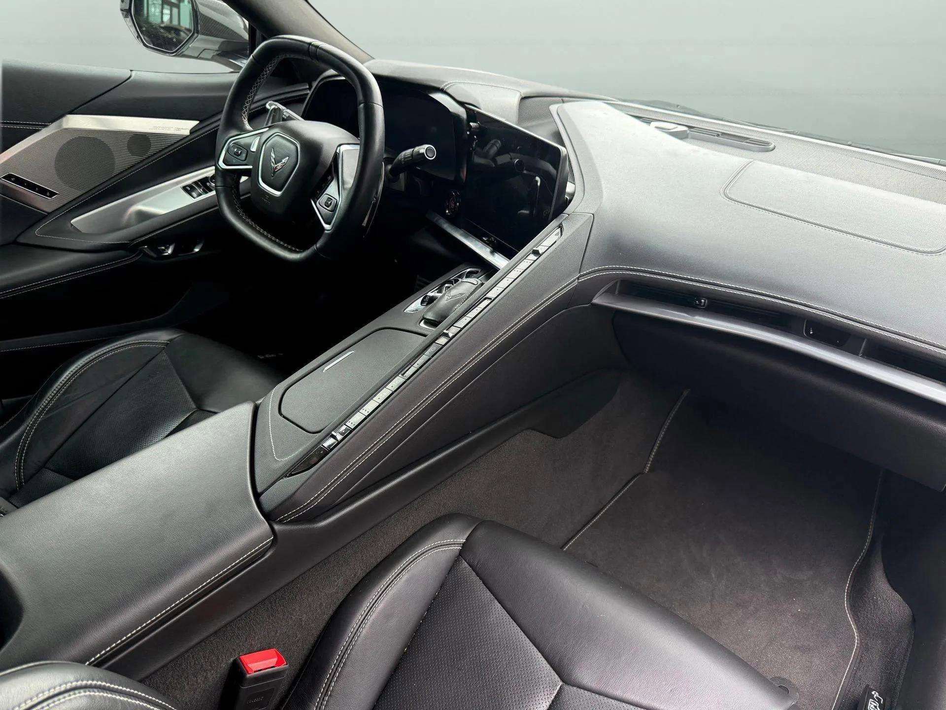 Used 2021 Chevrolet Corvette Stingray Preferred Cpe w/ 2LT image 2