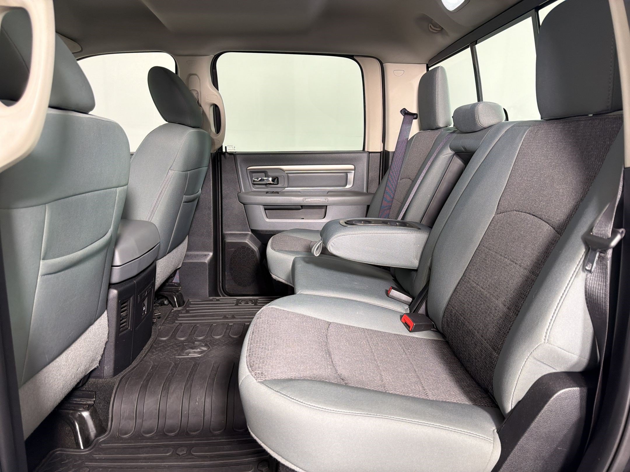 Used 2015 RAM 1500 Outdoorsman RWD image 20