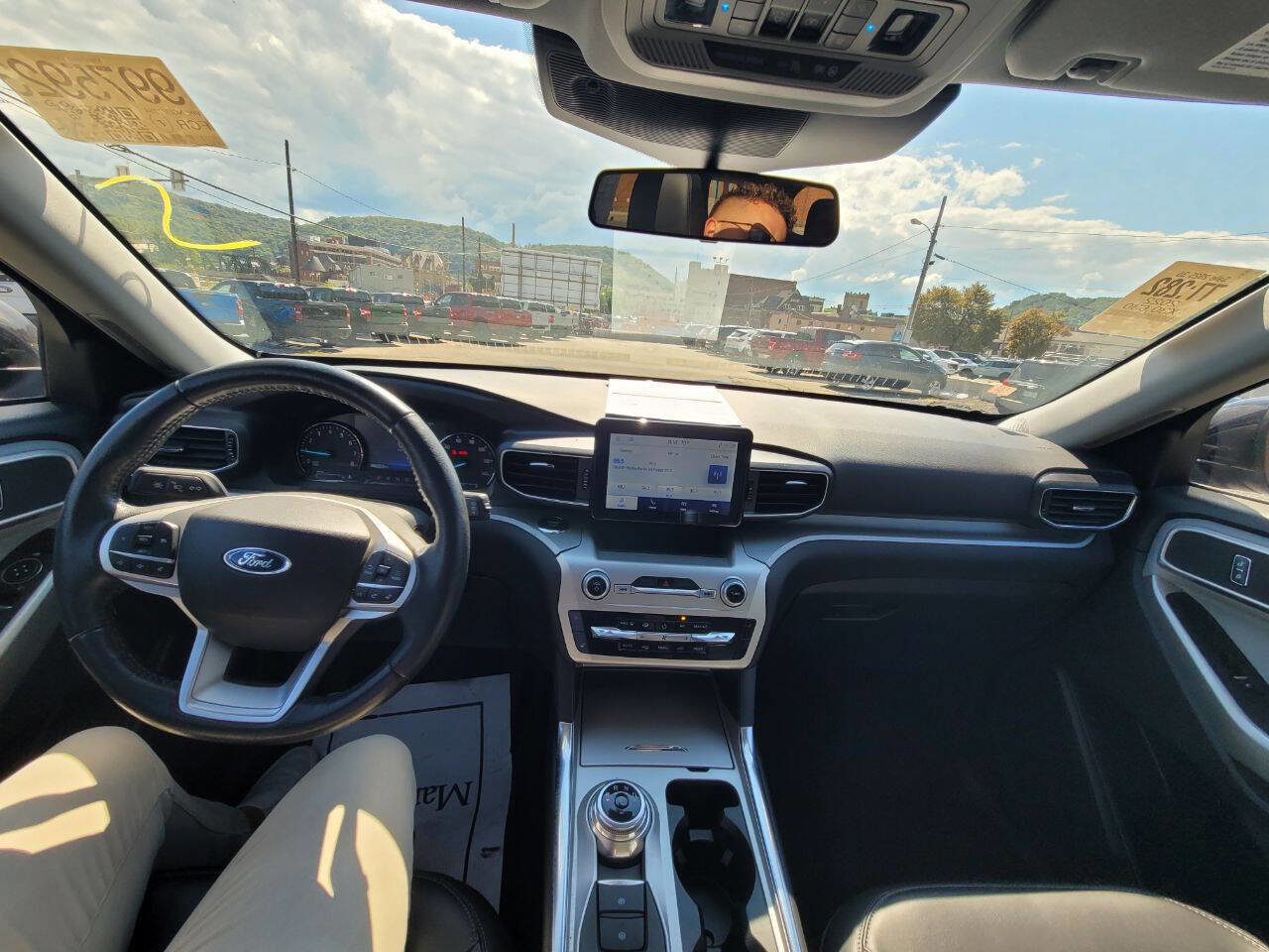 Used 2022 Ford Explorer XLT w/ Equipment Group 202A image 20