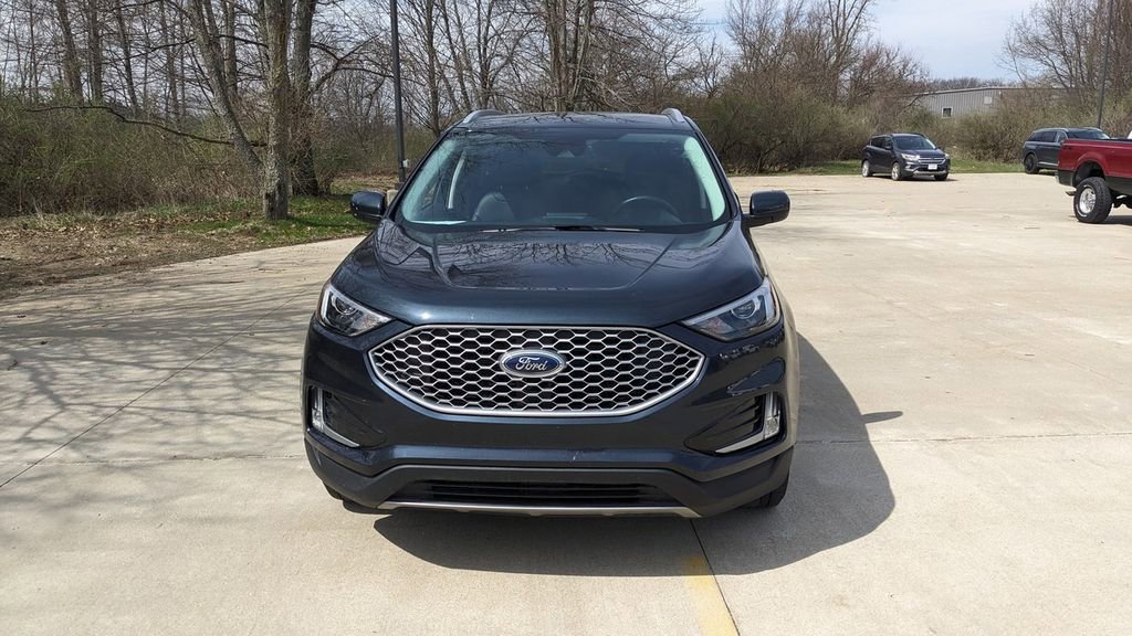 Used 2024 Ford Edge SEL w/ Convenience Package image 8