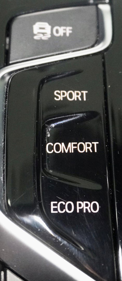 Used 2018 BMW 540i xDrive image 26