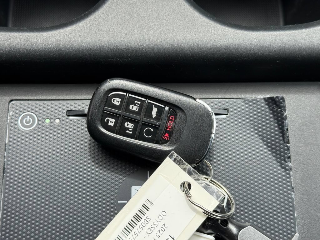 Used 2025 Honda Odyssey Sport-L image 41